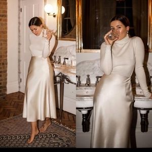 Carmen Marc Valvo olive green skirt